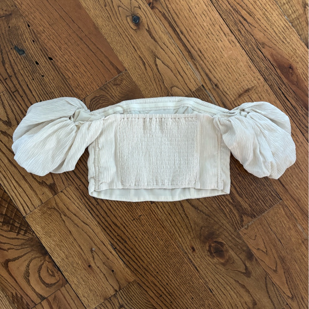 A&F Off-Shoulder Crop Top - Picture 2 of 2